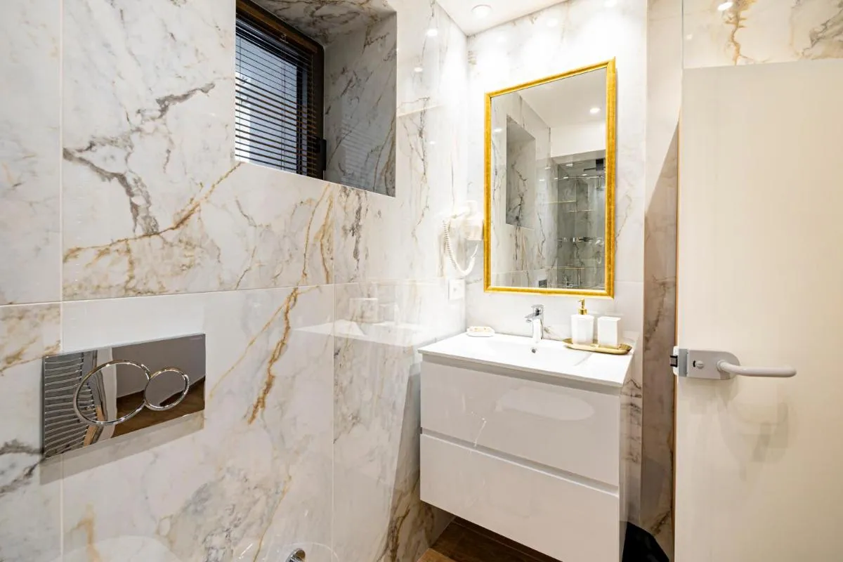 Image 2 of 102- HiEndAccomodation-TopLocation