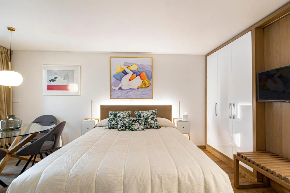 Image 1 of 102- HiEndAccomodation-TopLocation