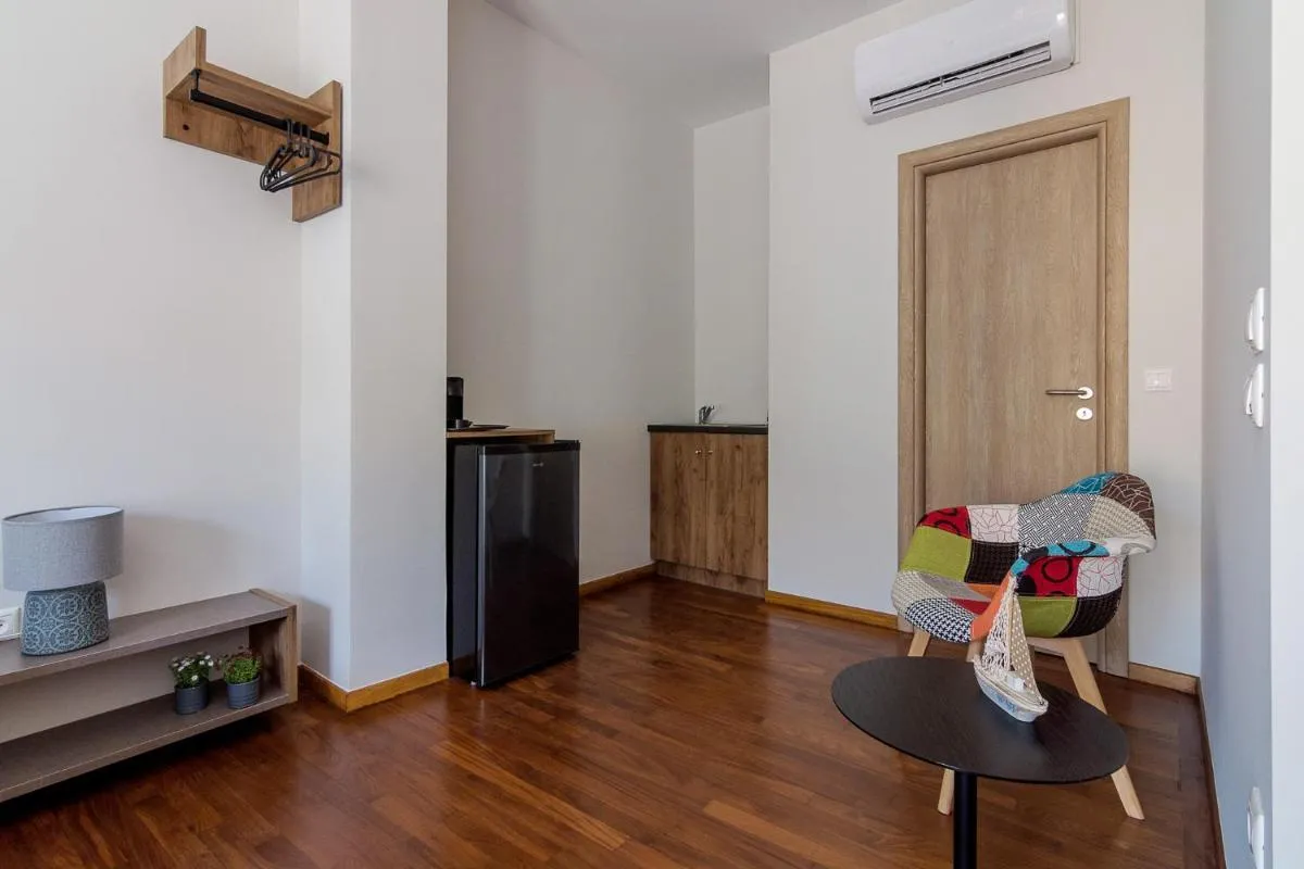 Image 2 of 105 Adrianou Plaka