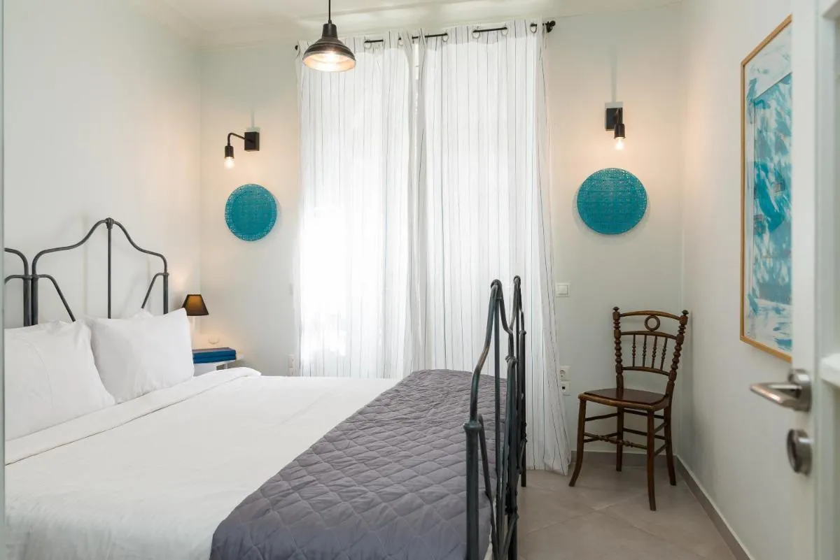 Image 1 of 1930’s Athenian House