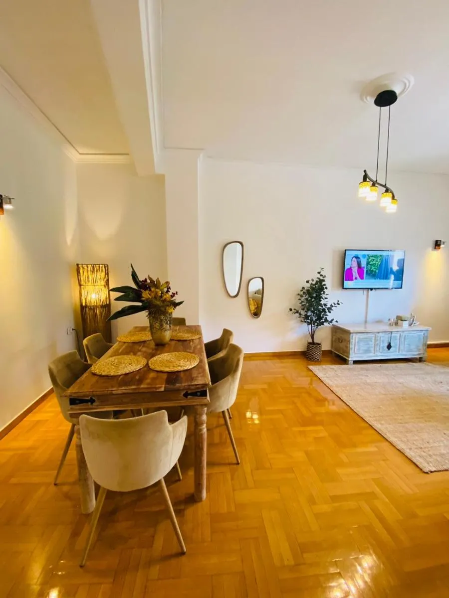 Image 4 of 2 BD Apt in Koukaki 8’ away from Acropolis