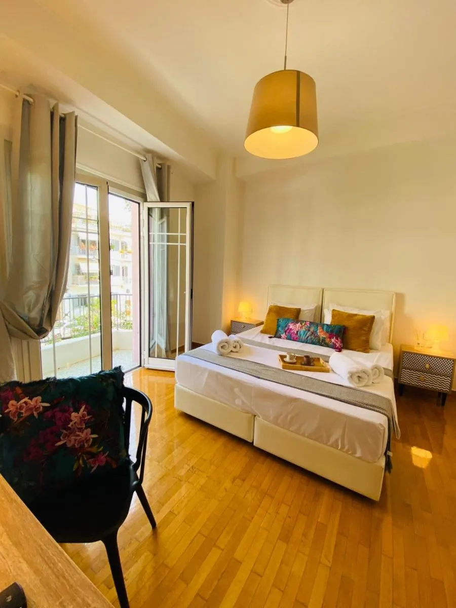 Image 1 of 2 BD Apt in Koukaki 8’ away from Acropolis