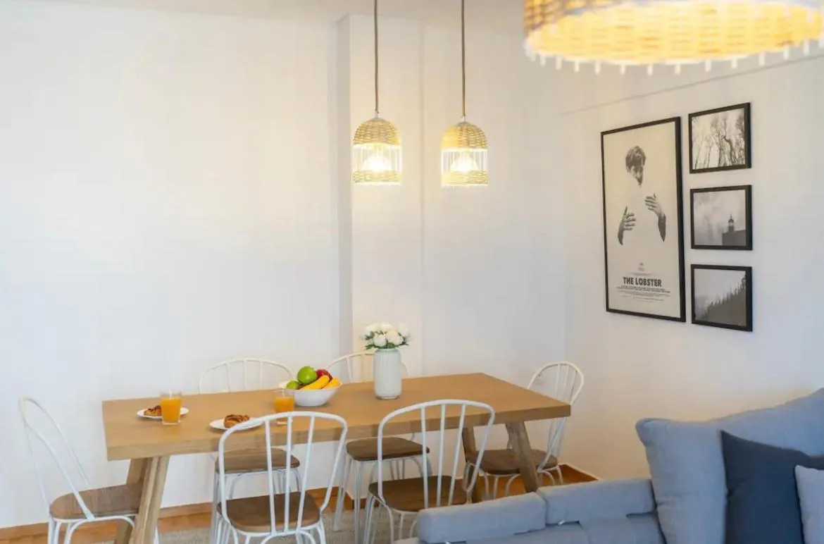 Image 2 of 3B Modern Bliss – Greecing