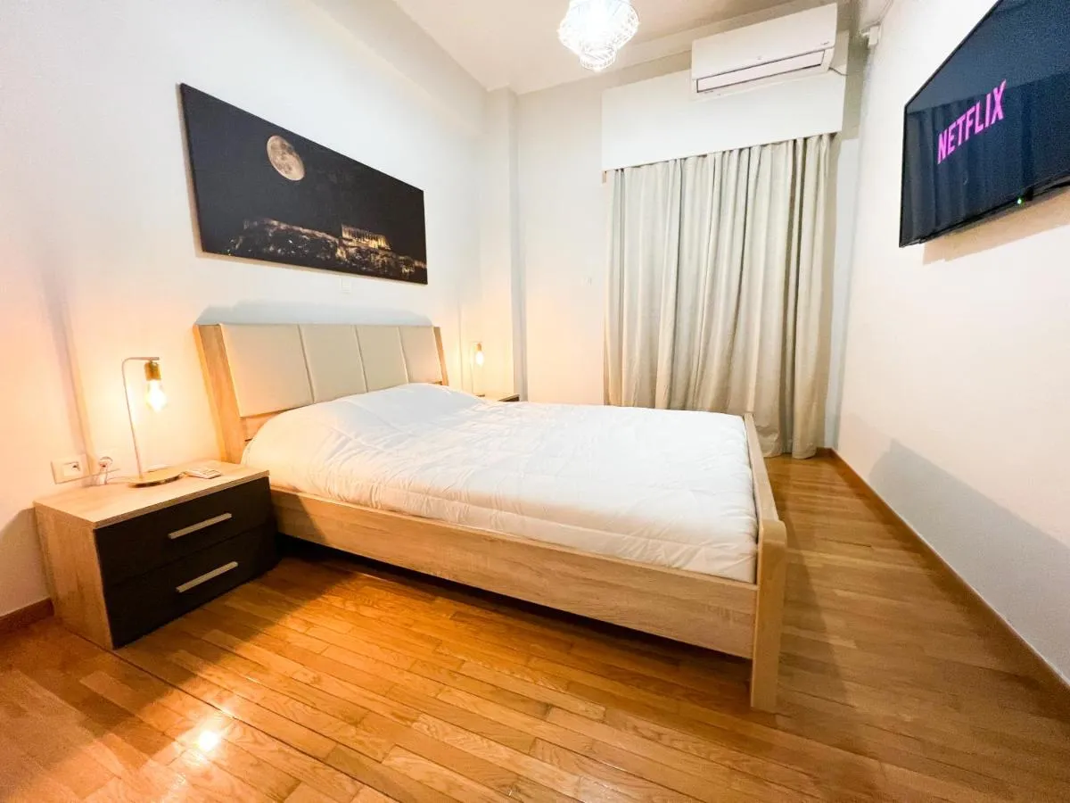 Image 5 of 3 Bedroom Apartment Athens – Koukaki