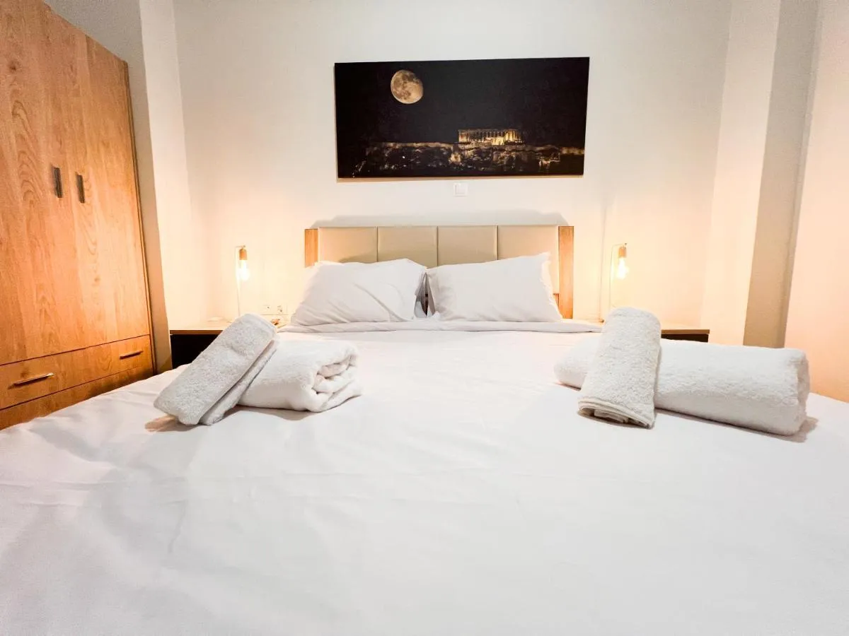 Image 6 of 3 Bedroom Apartment Athens – Koukaki