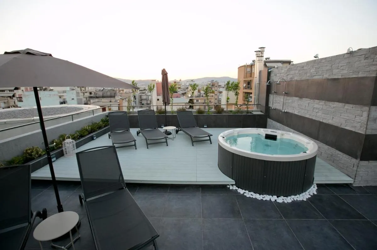 Image 4 of 47 Luxury Suites