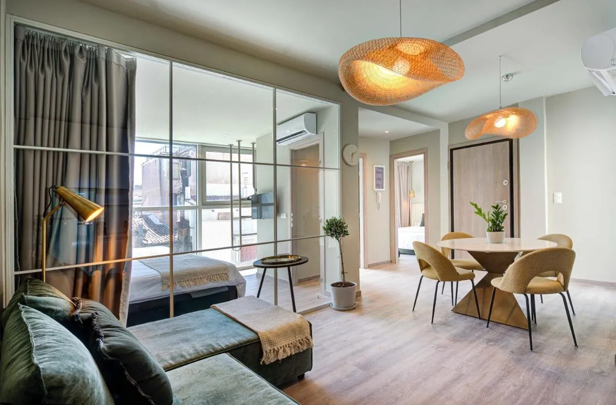 Image 1 of 9 Muses Exclusive Suites In Syntagma