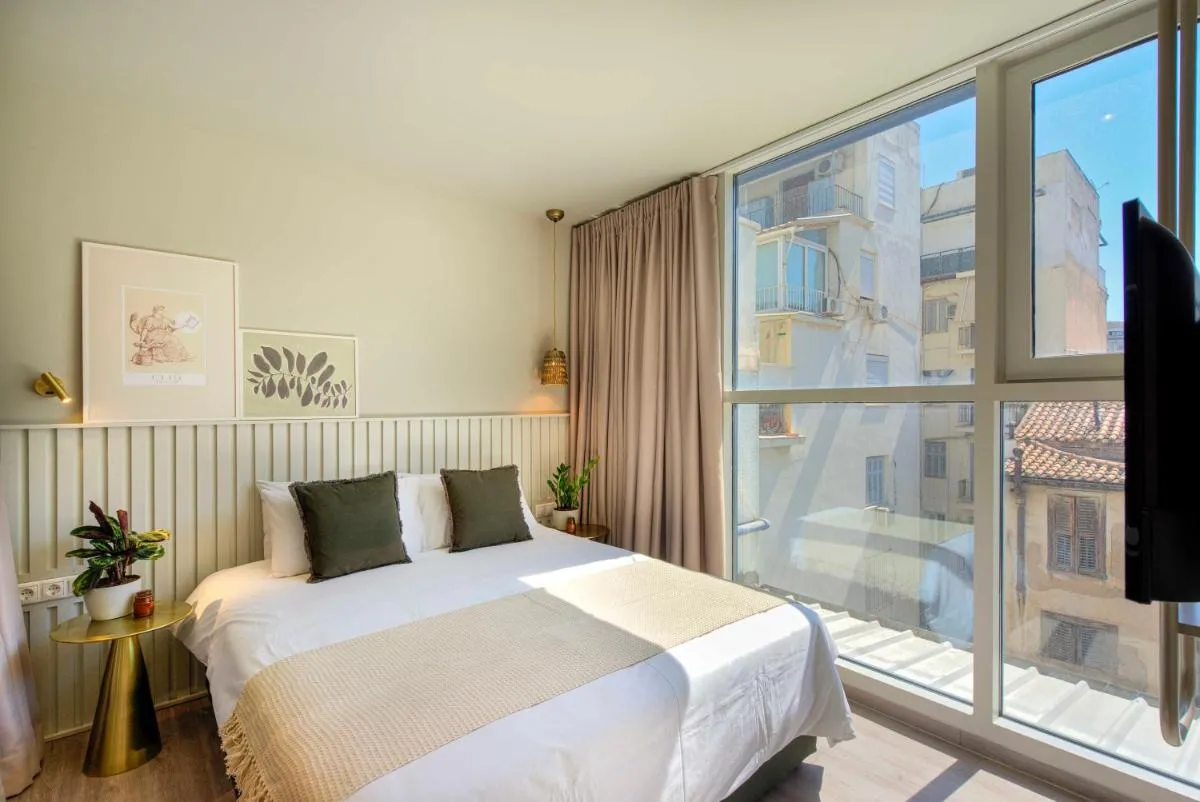 Image 4 of 9 Muses Exclusive Suites In Syntagma