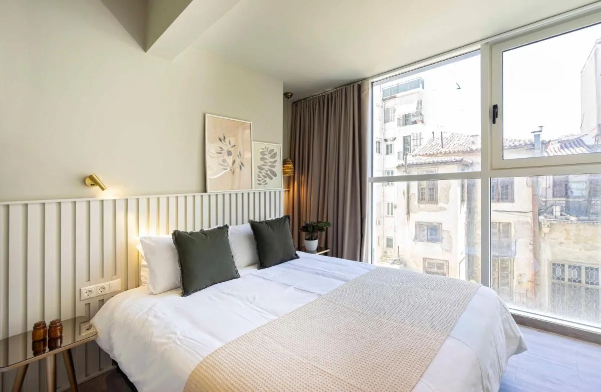 Image 5 of 9 Muses Exclusive Suites In Syntagma