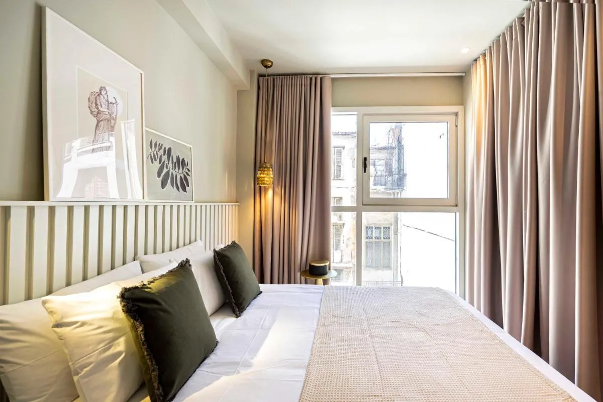Image 6 of 9 Muses Exclusive Suites In Syntagma