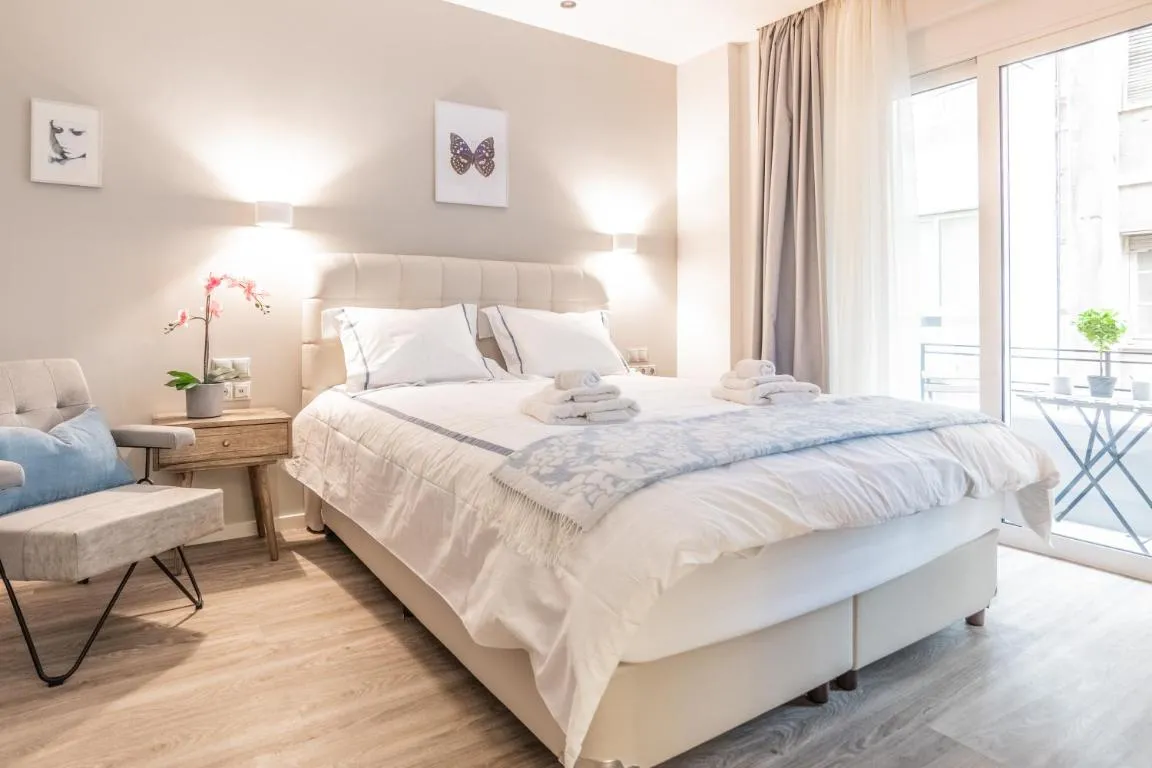 Image of A13 Pristine & Sunny 30m2 flat near Syntagma sq