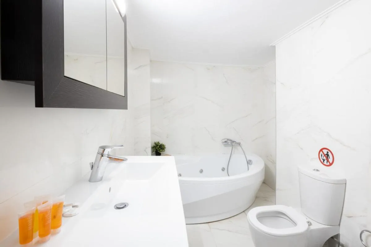 Image 2 of A Luxury & Comfortable Apt in Athens