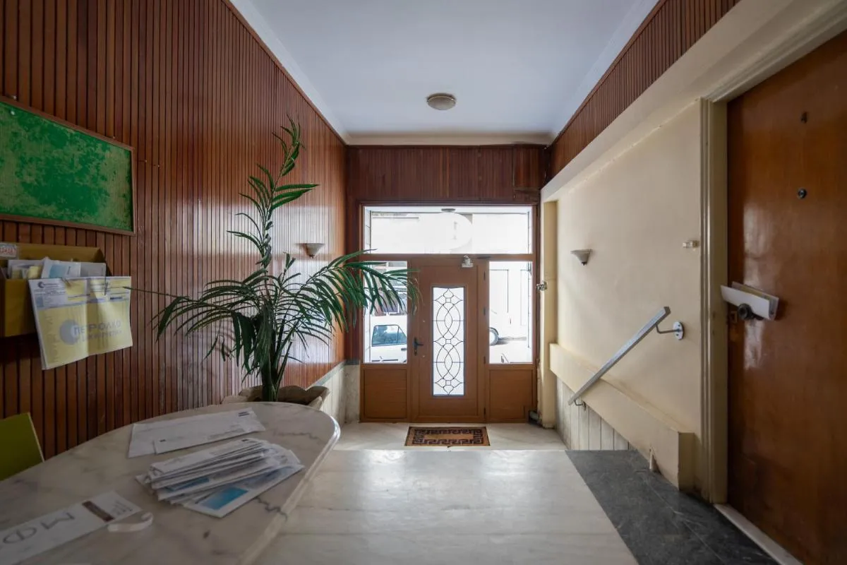 Image 2 of A PLACE 4 U No177