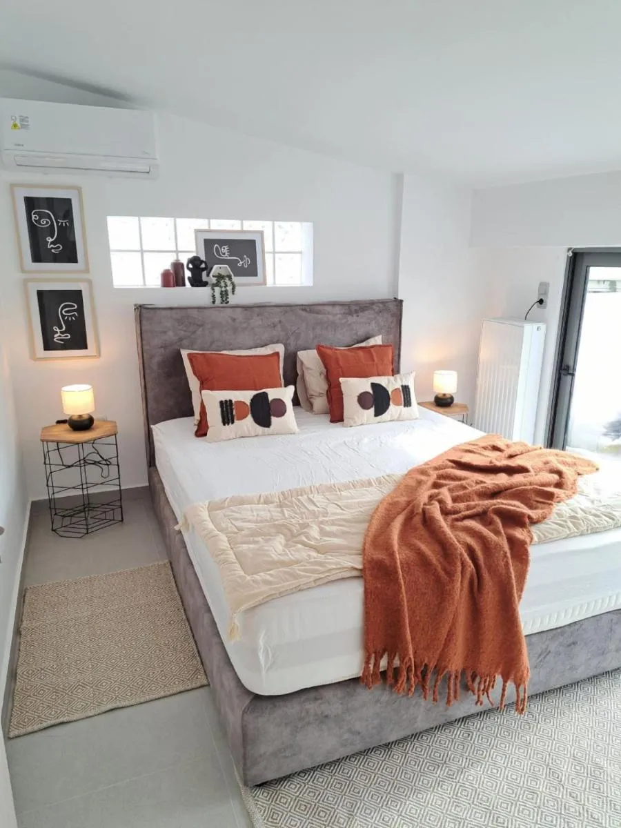 Image 1 of A Place 4 U no74