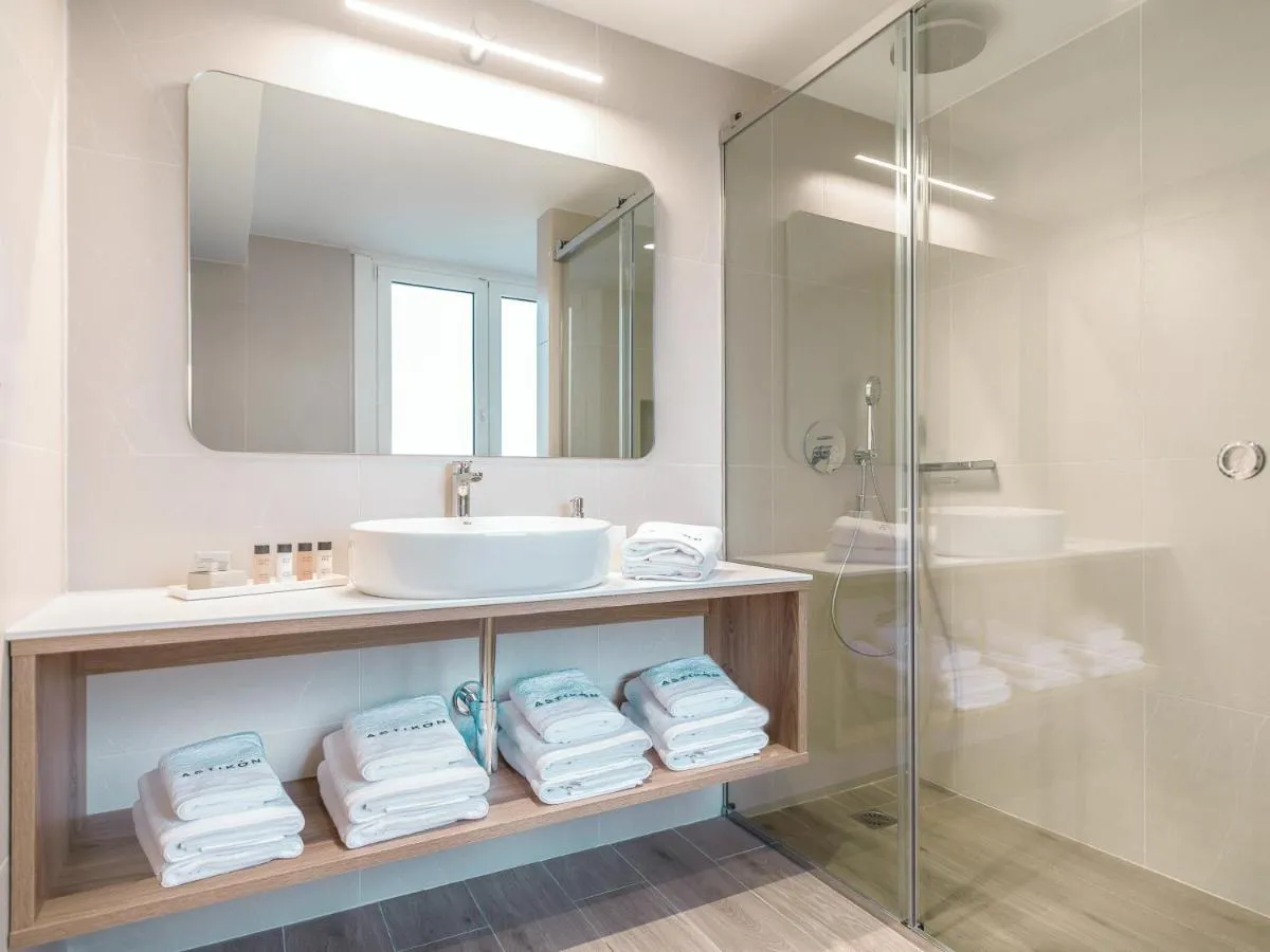Image 2 of ASTIKON Xenofontos Suites