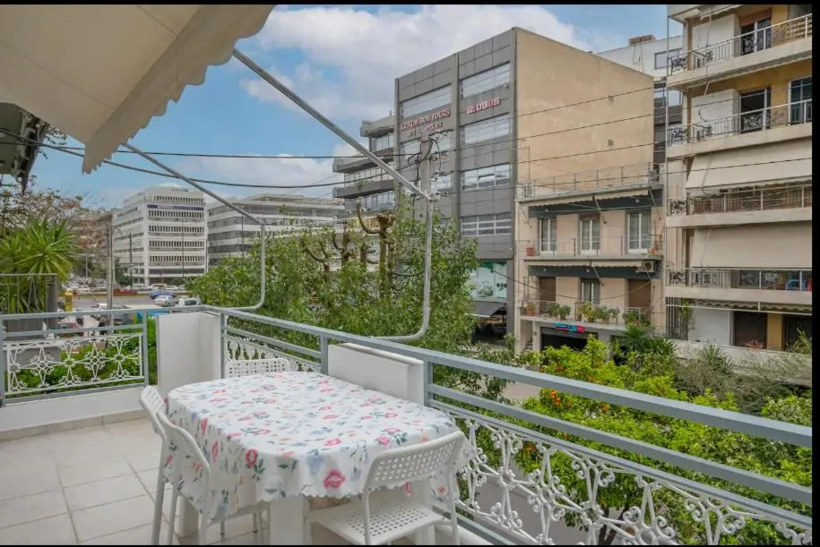 Image 5 of ATHENS CLASSIC LUXURY APARTMENT, 3 km form Acropoli, 5km from the Beach