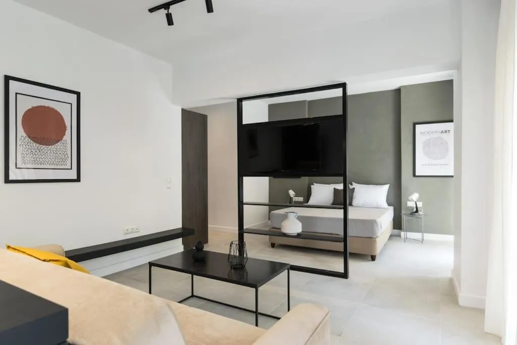 Image 4 of Academy Elegant Apartment #101
