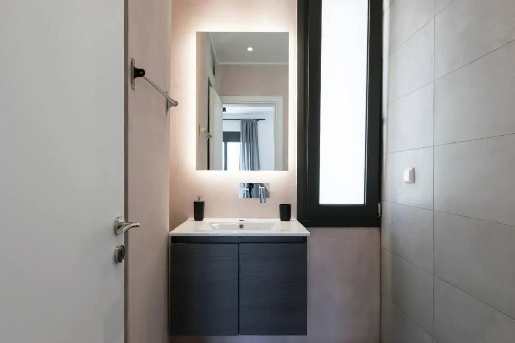 Image 6 of Academy Elegant Apartment #401 / Stunning Terrace