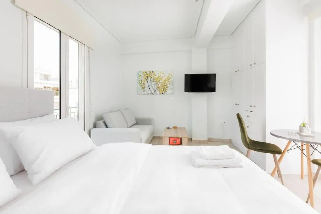 Image 5 of Adorable sunny studio with private balcony I