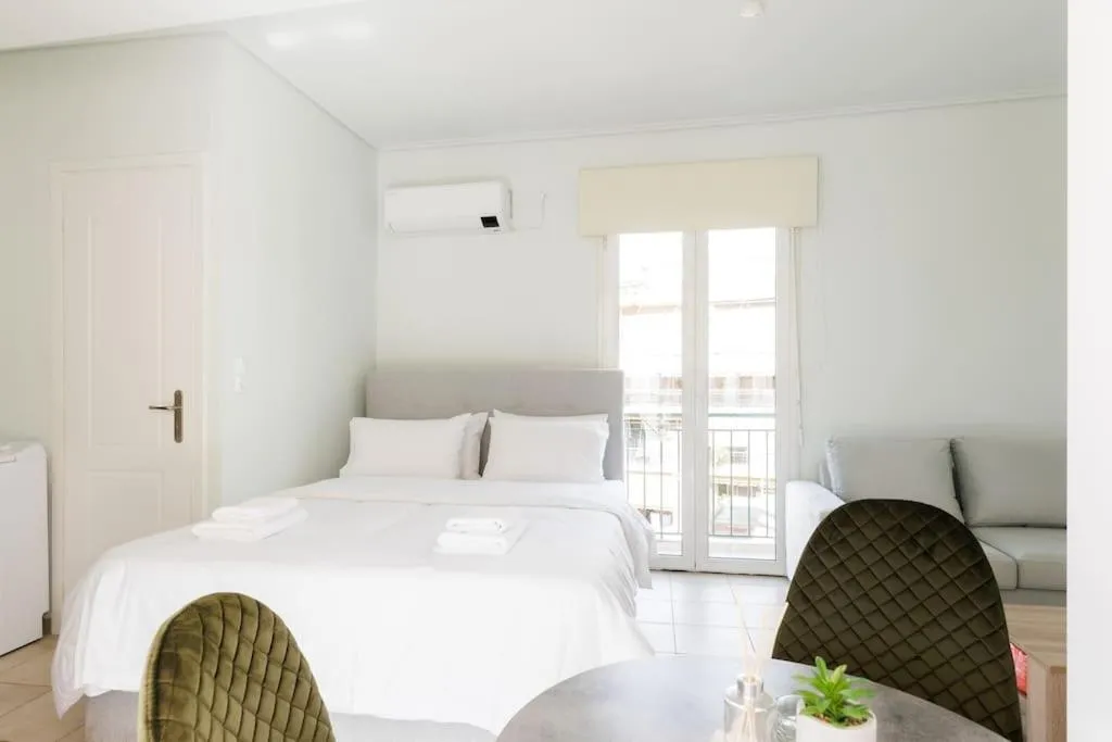 Image 6 of Adorable sunny studio with private balcony I