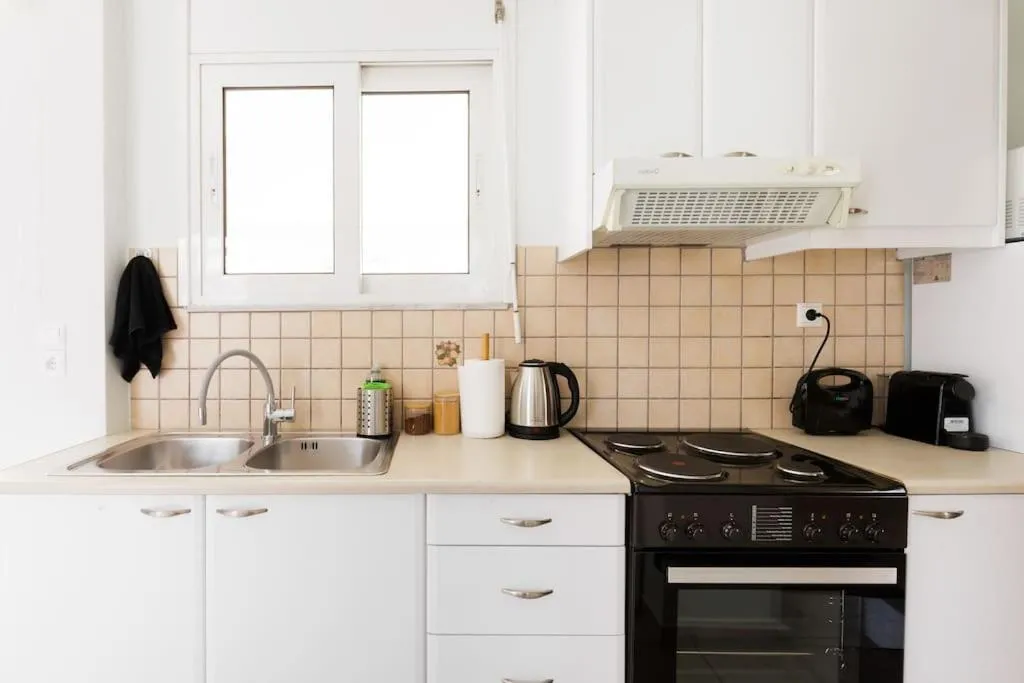 Image 4 of Adorable sunny studio with private balcony I