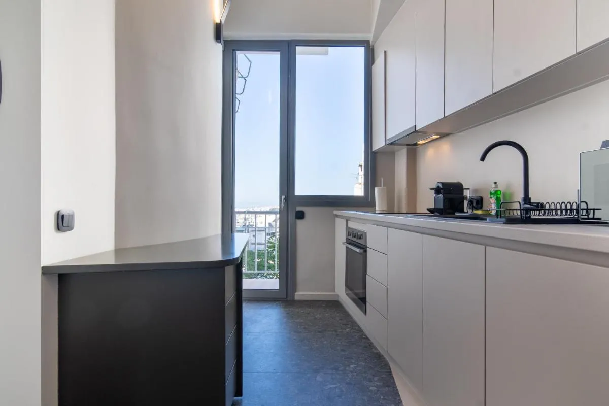 Image 2 of Alektor2 by Smart Cozy Suites – Premium Location near Athens