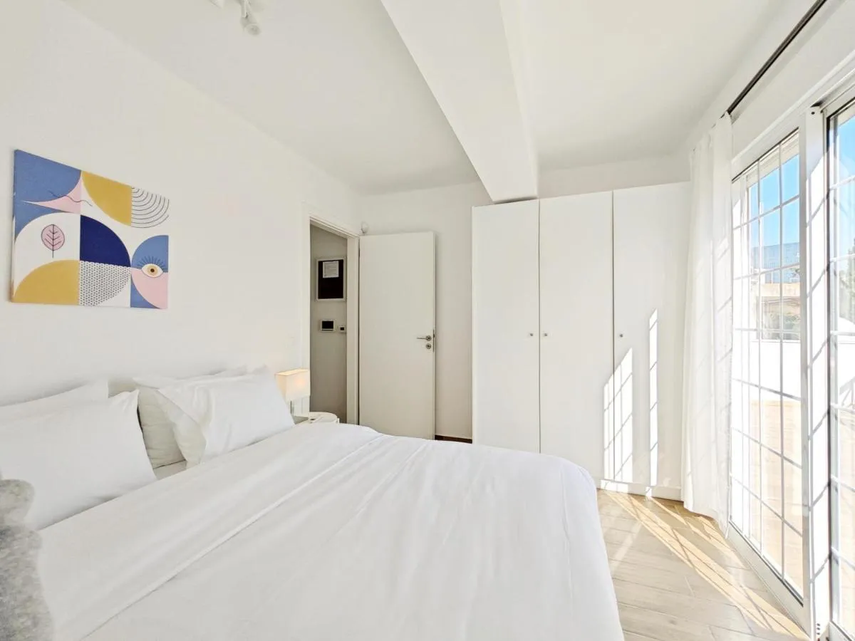 Image 1 of Andromaches – by Verde Apartments