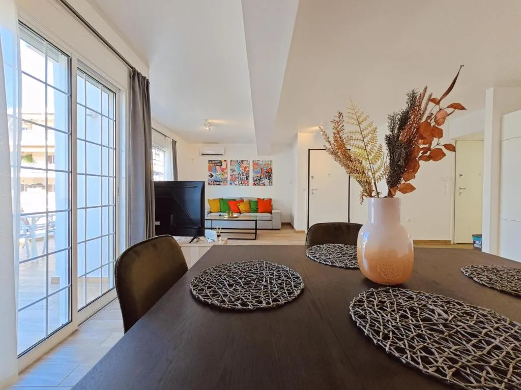 Image of Andromaches – by Verde Apartments