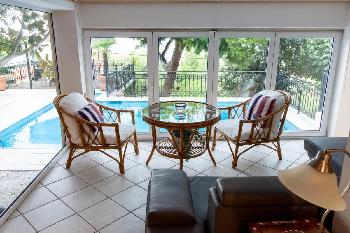 Image 3 of Apartments Nina
