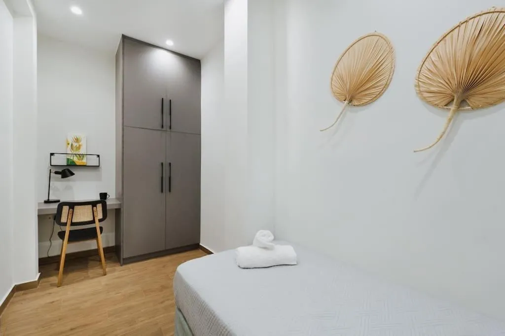 Image 1 of A place 4 U No19