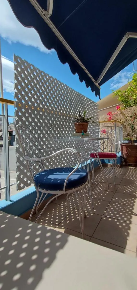 Image 5 of Art Deco Apartment