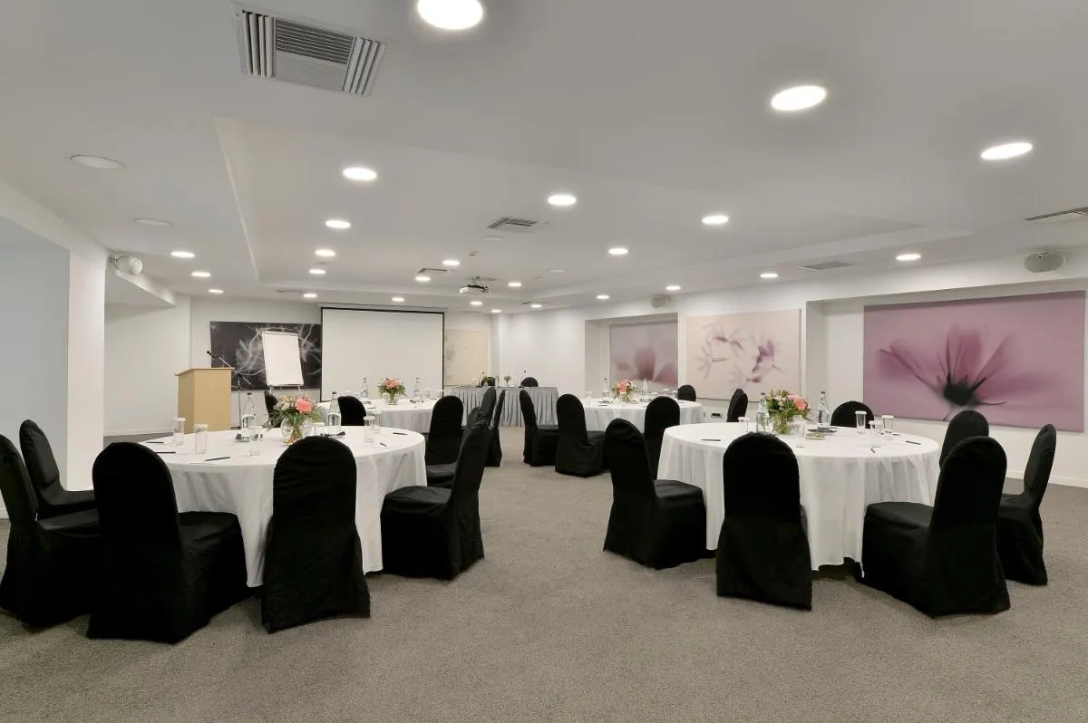 Image 3 of Athenaeum Grand Hotel