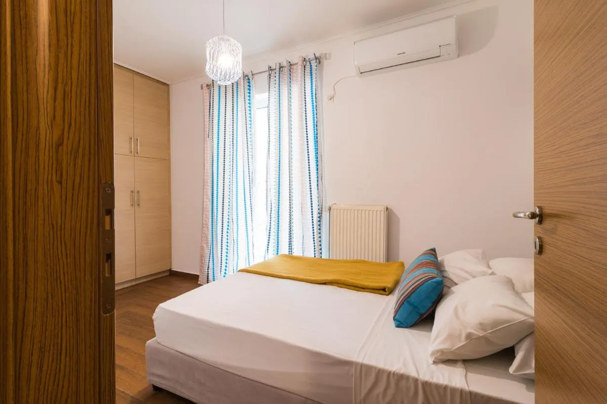 Image 6 of Athenian Stylish 2 bdrm Apartment
