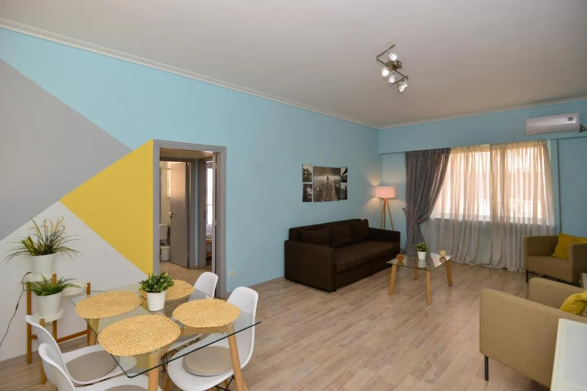 Image of Athens central apartment in front of metro Syntagm