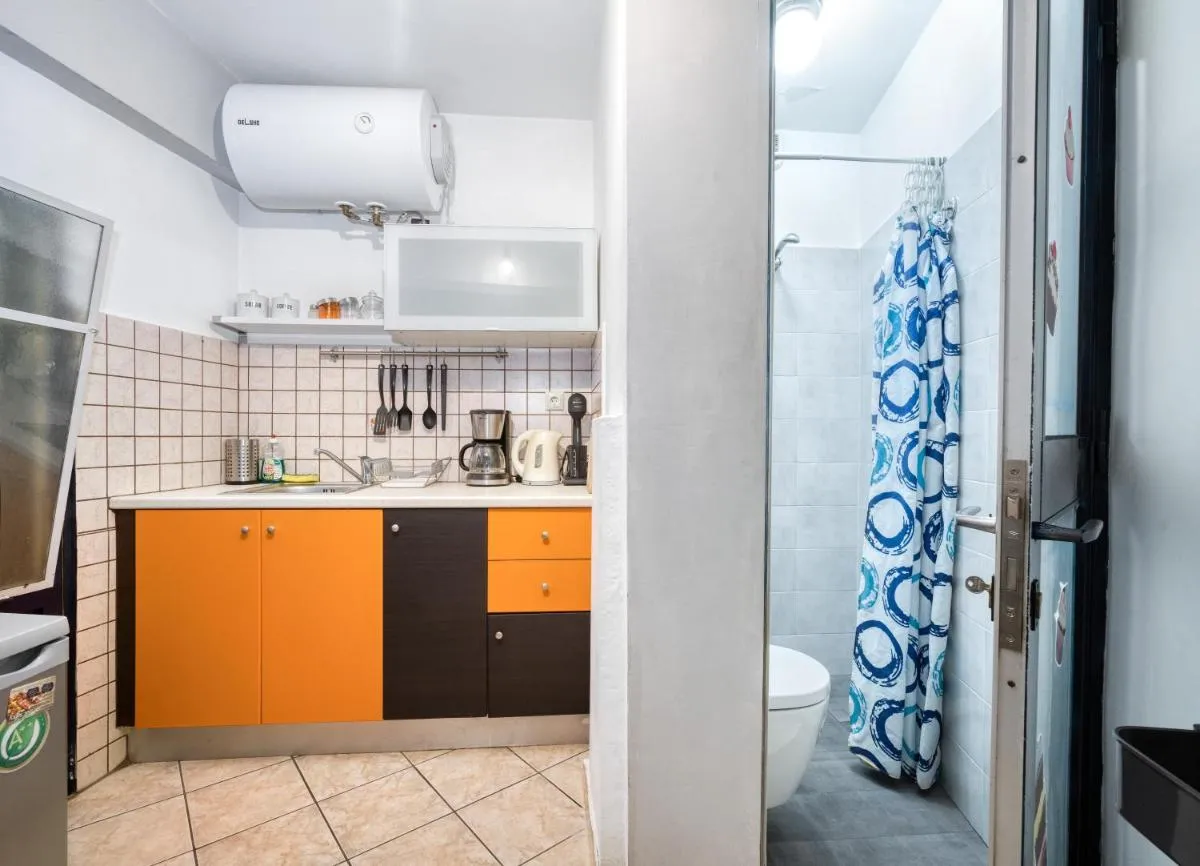 Image 2 of Athens metro apartment