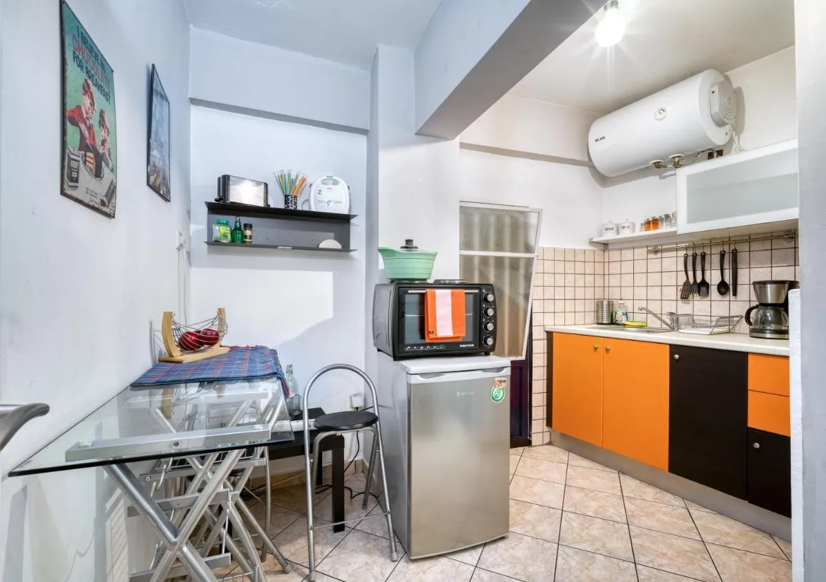 Image 3 of Athens metro apartment