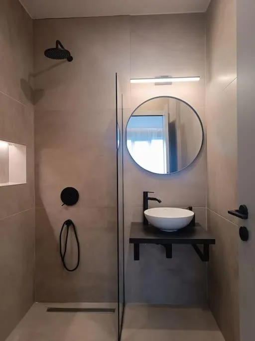 Image 3 of Athinas Experience – Smart Suite