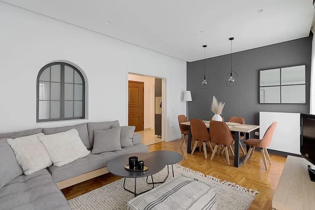 Image of A unique apartment in the historical center-3BDs