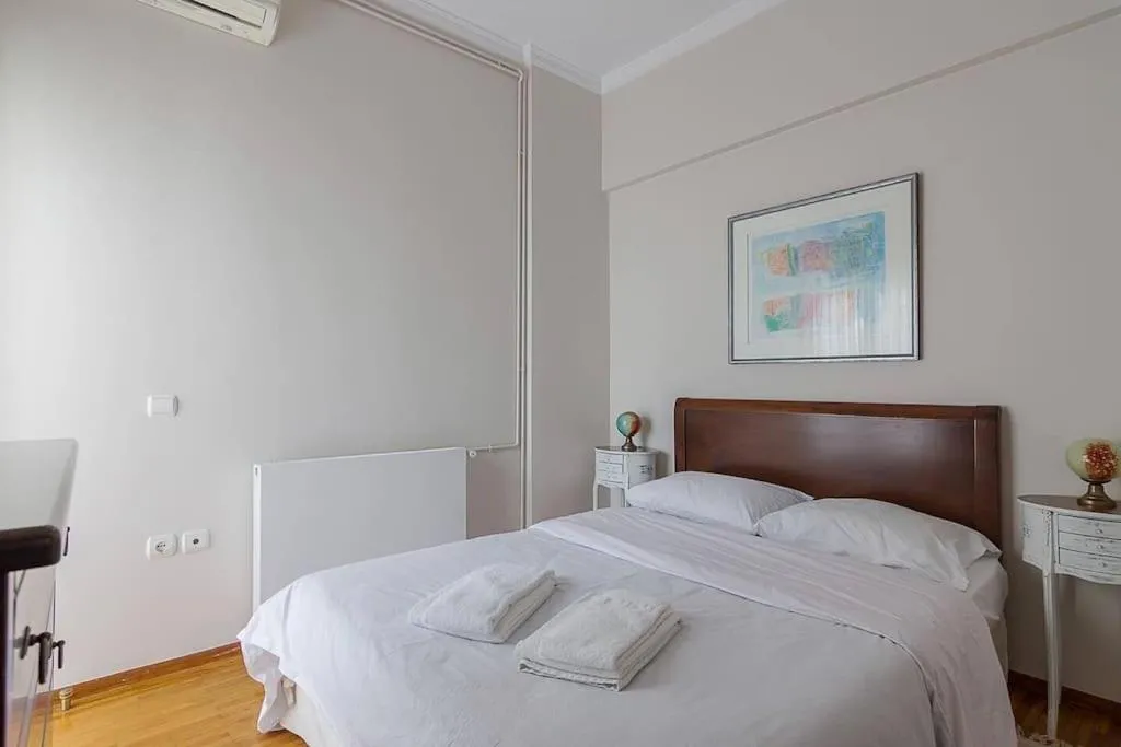 Image 6 of A unique apartment in the historical center-3BDs