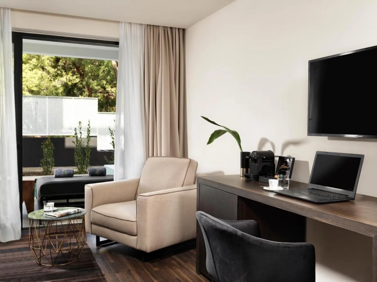 Image 5 of Azur Hotel