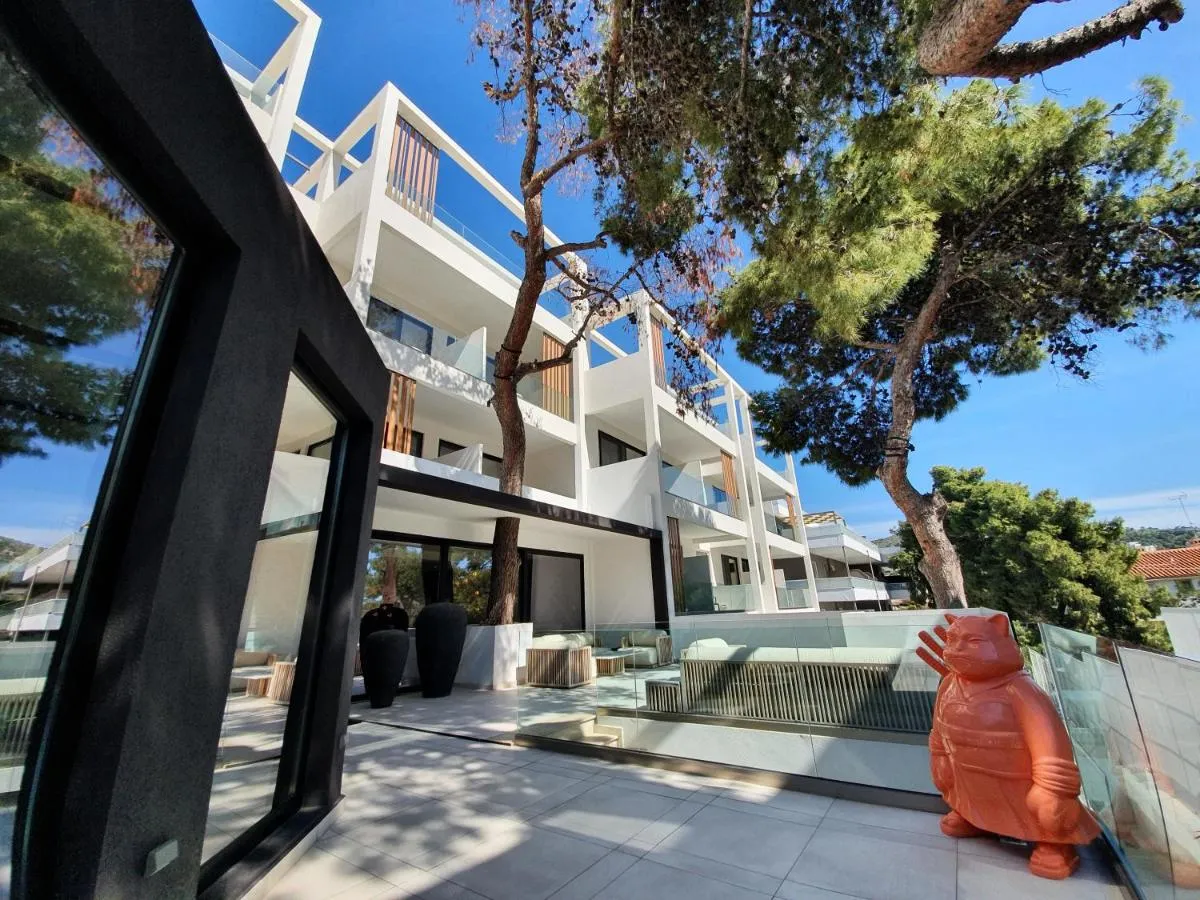 Image 6 of Azur Hotel