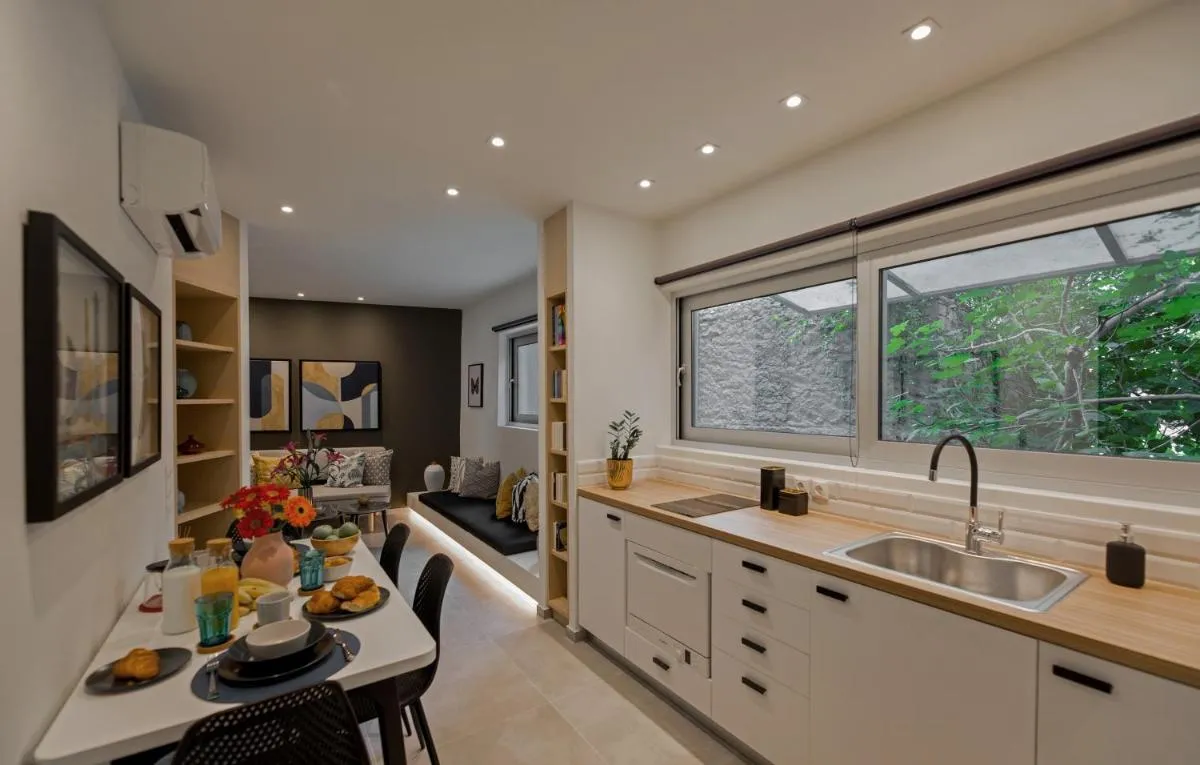 Image 3 of Azur by Stylish Stays