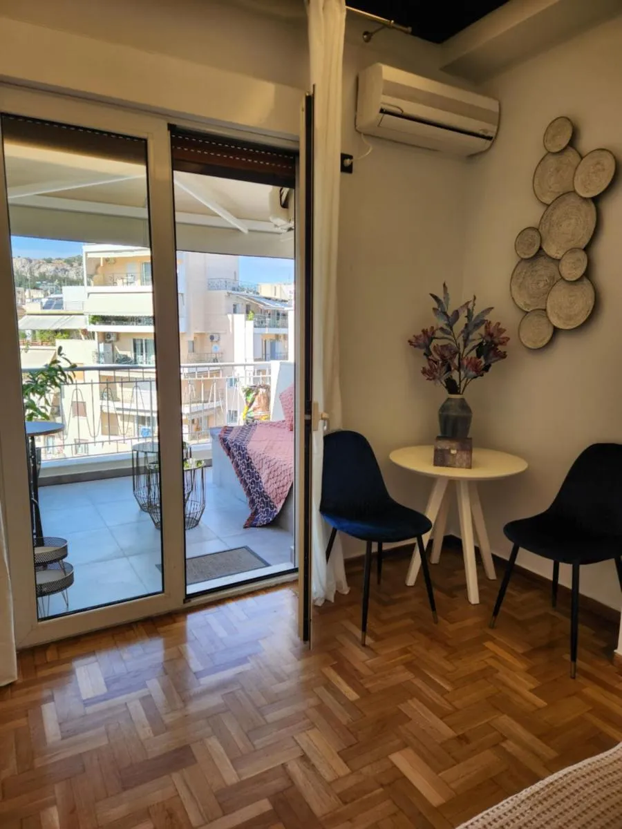 Image 3 of Bachelor Penthouse with Roof Garden access, 15 m walk to Acropolis