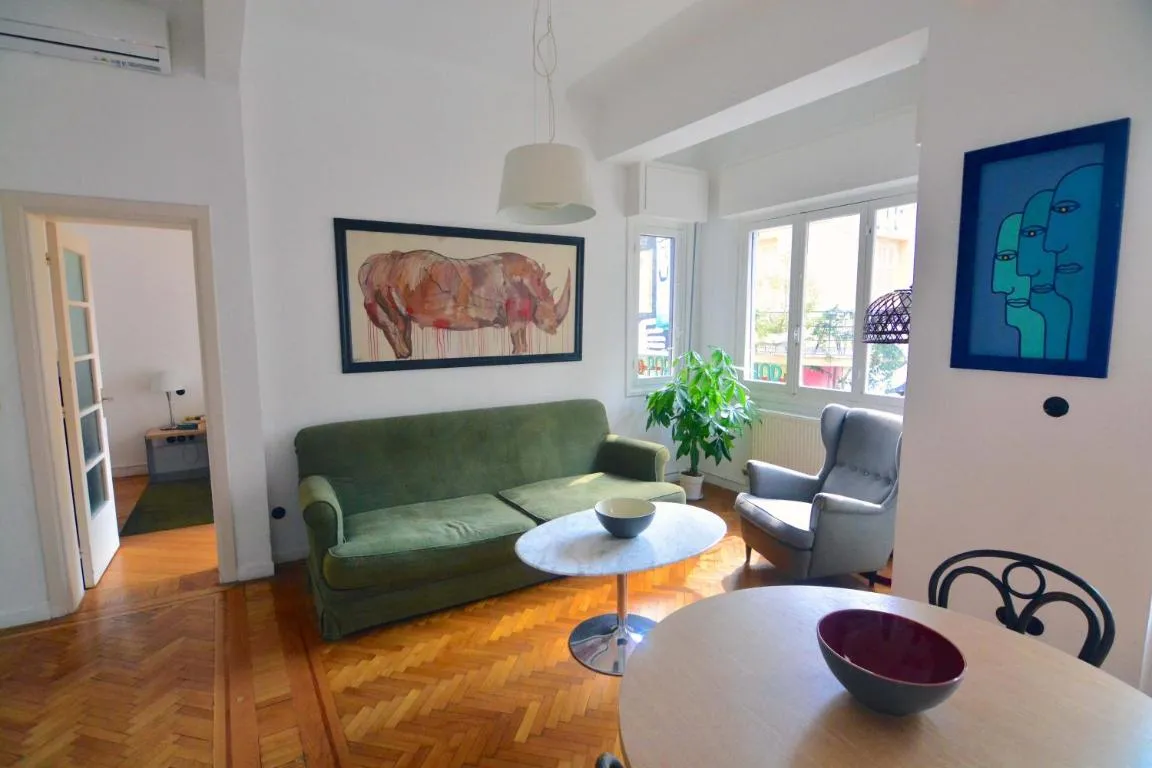 Image of Bauhaus building with green roof top terrace – EP16