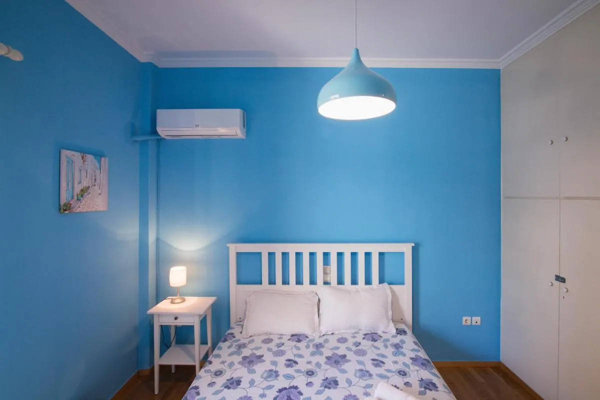 Image 6 of Blue House