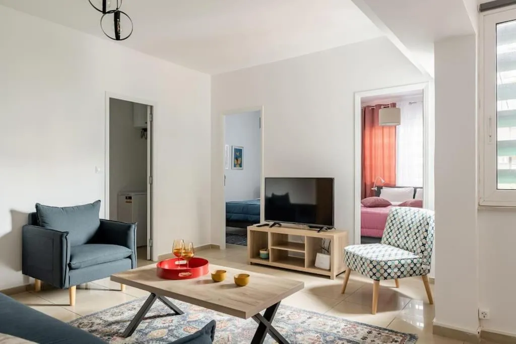 Image 4 of Brand New Bright modern 6bdr apt-1min to Acropolis