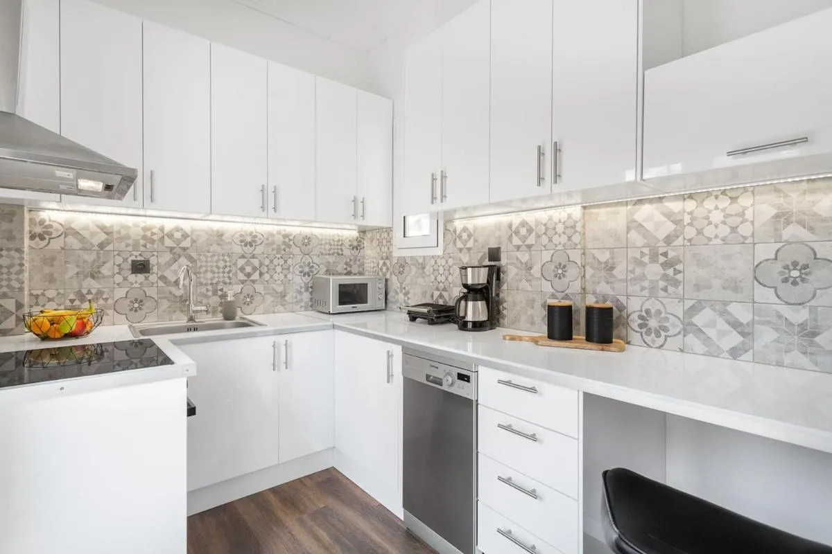 Image 3 of Bright, Modern Retreat Near Acropolis in Koukaki