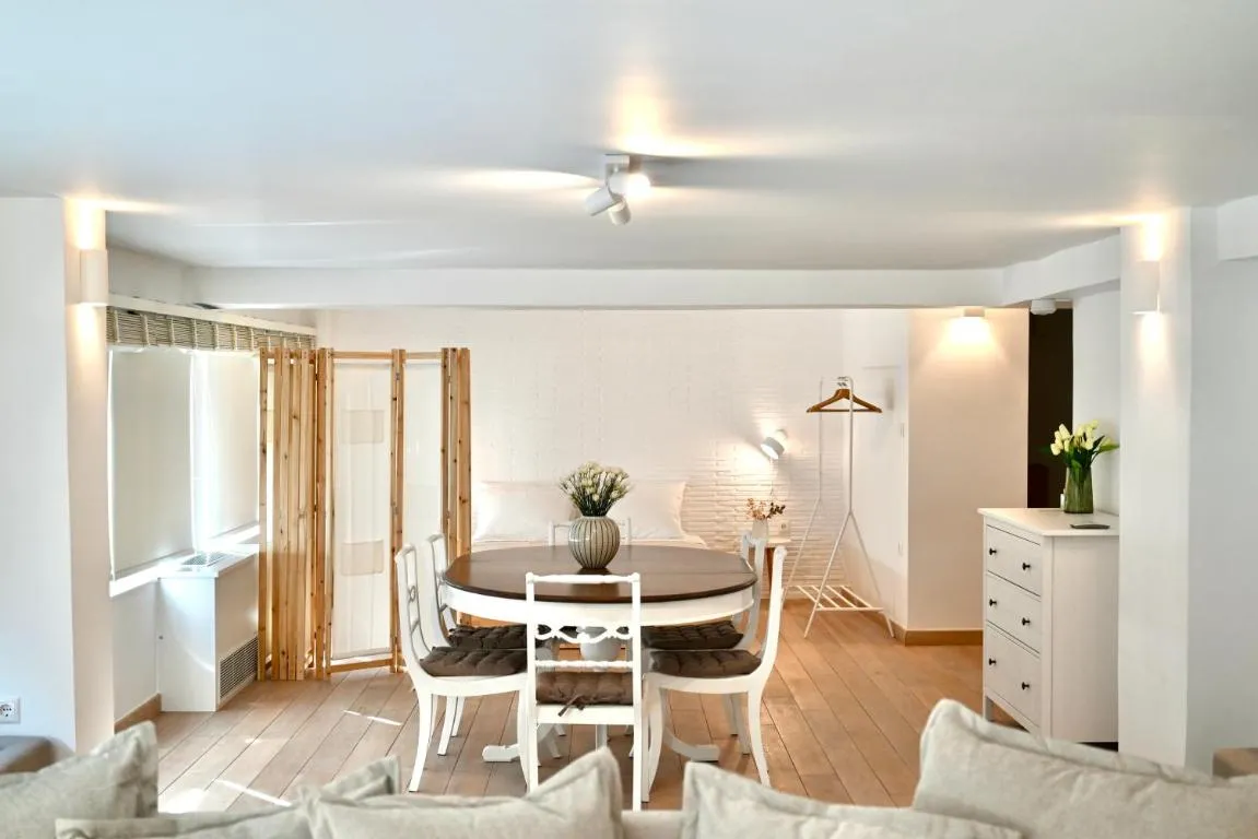 Image of Bright and comfy apartment in the heart of Athens