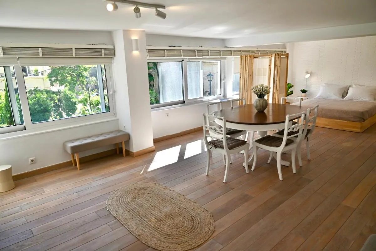 Image 6 of Bright and comfy apartment in the heart of Athens