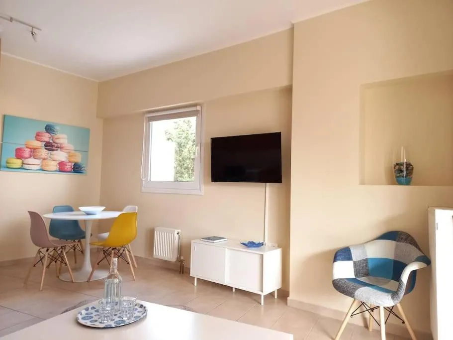 Image 5 of (C4) Blue -Spacious 1bdr corner flat/balcony/view